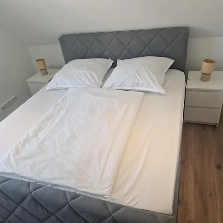 Moderne Top-wohnung Zentral, Nahe Kinderklinik Mit Parkplatz * سيغن