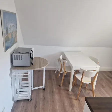 شقة Moderne Top-wohnung Zentral, Nahe Kinderklinik Mit Parkplatz *